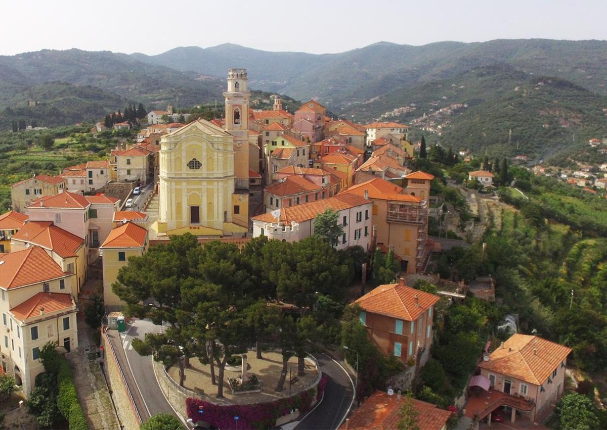 Diano San Pietro Un Posto Al Sole 빌라 외부 사진